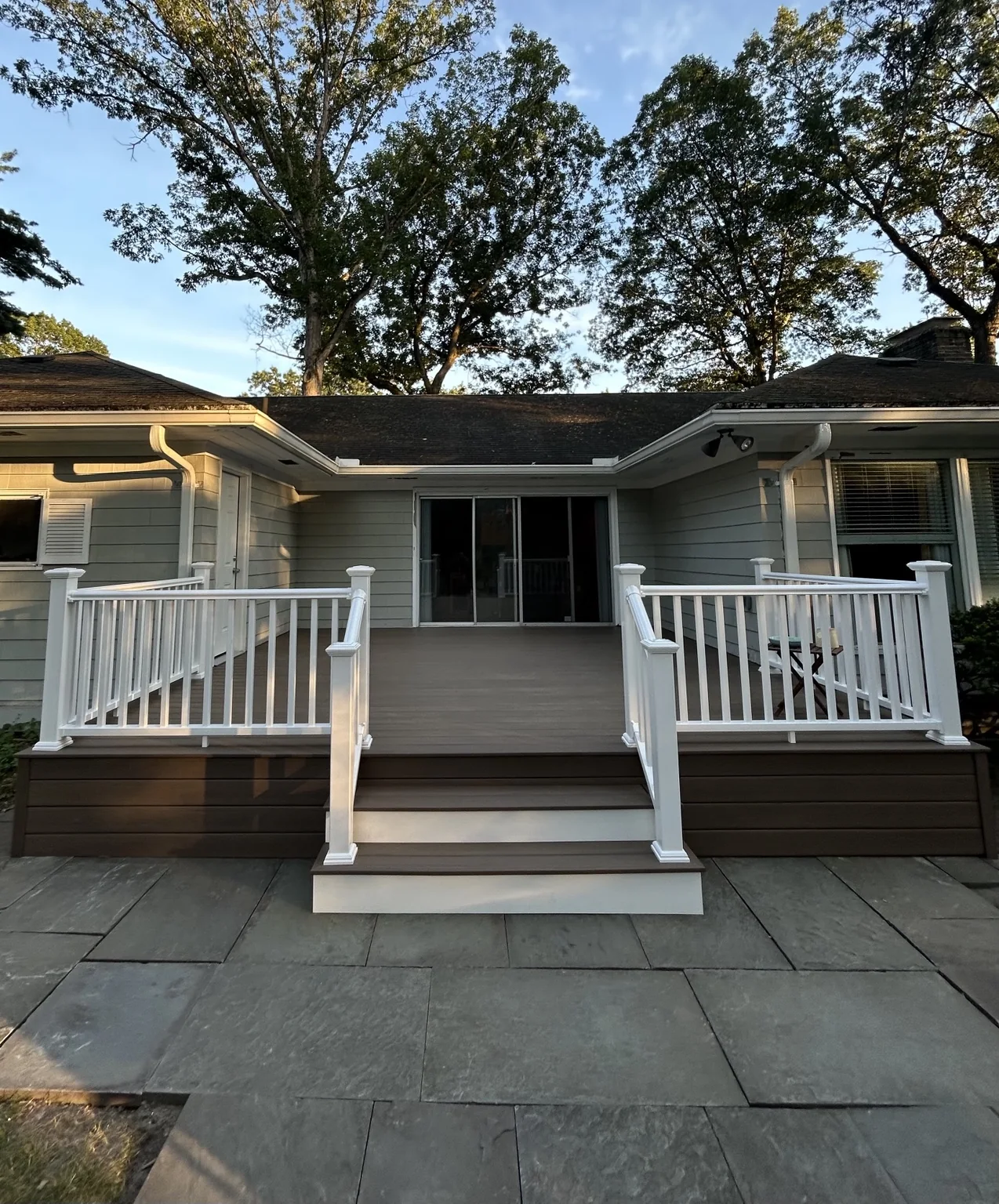 Completed composite deck with white railings